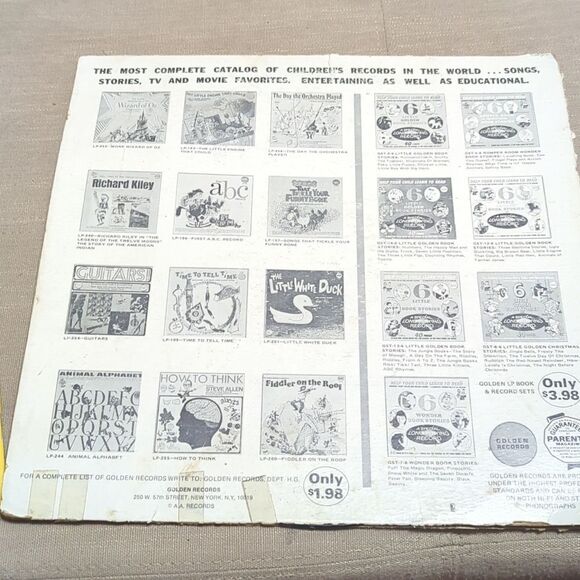 Casper A Trip Through Ghostland In Story And Songs record, VHS, book bundle - Picture 7 of 10